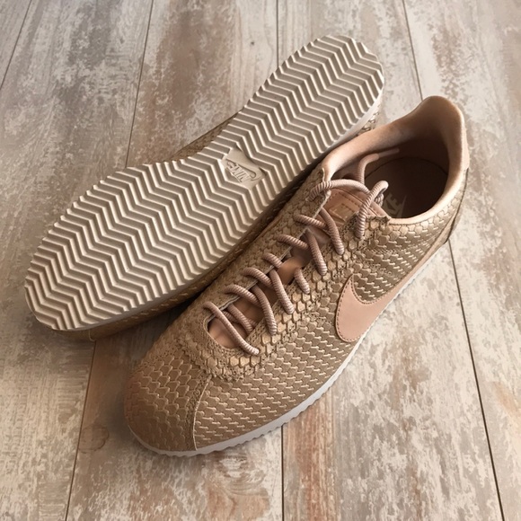 NWT Nike Classic Cortez SE gold - Picture 5 of 8